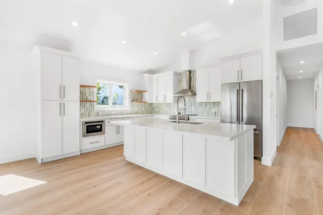 $2,950,000 | 226 South Coconut Palm Boulevard, Tavernier, FL 33070