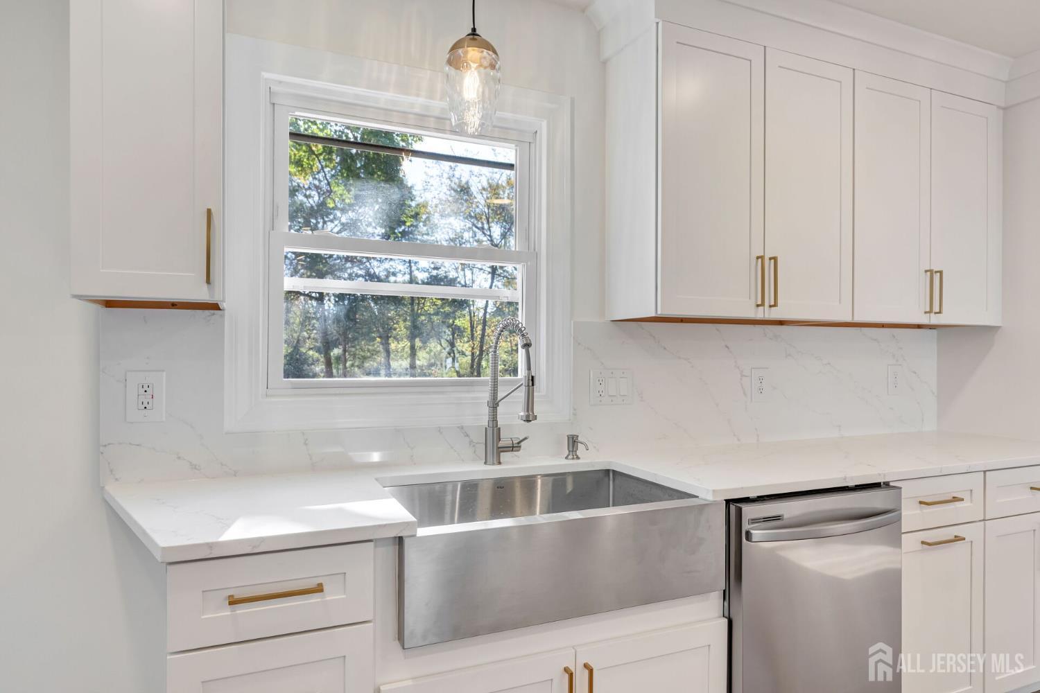 64 Ellison Road Somerset, NJ 08873 - Photo 16 of 53 Gallery Image 16