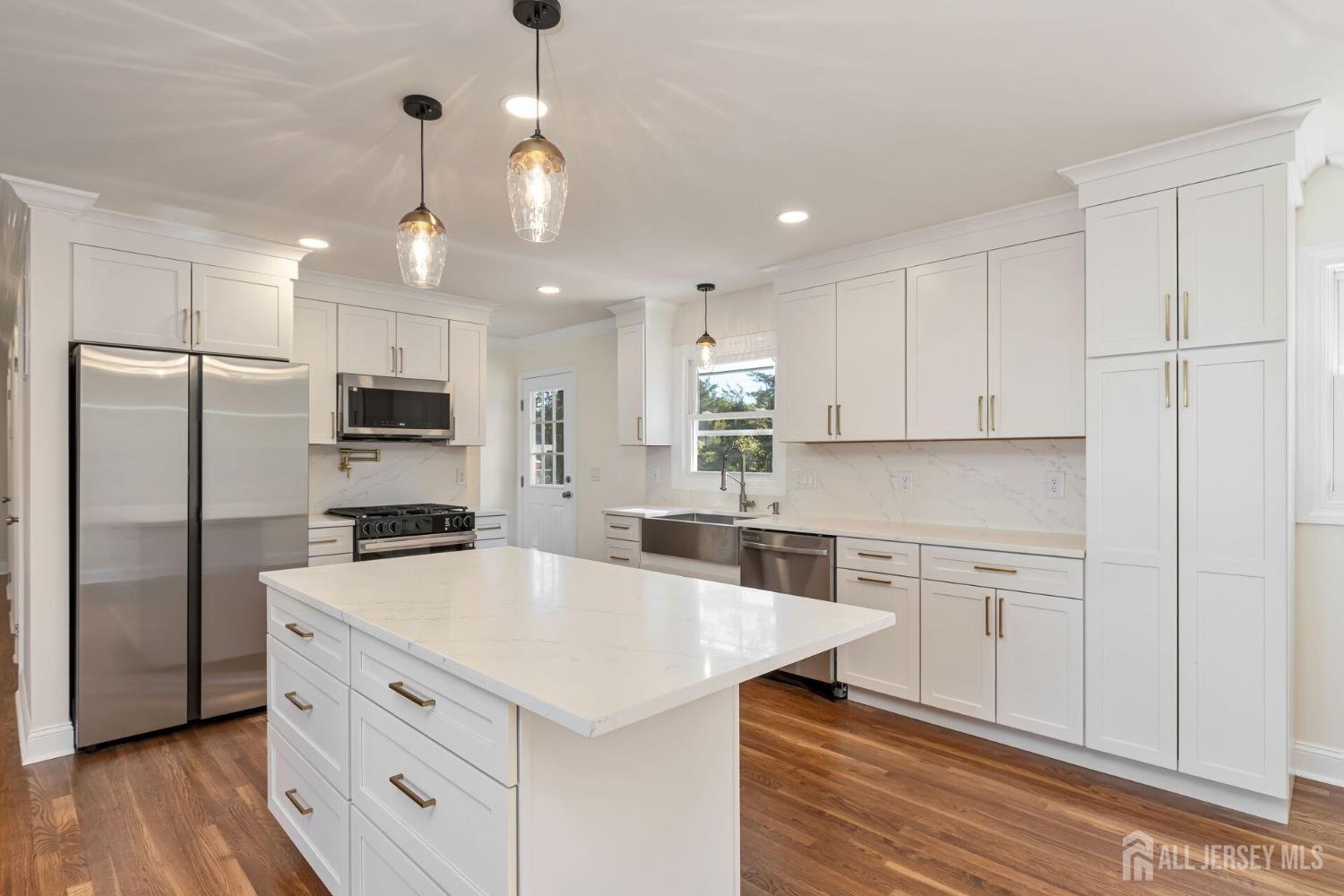 64 Ellison Road Somerset, NJ 08873 - Photo 8 of 53 Gallery Image 8