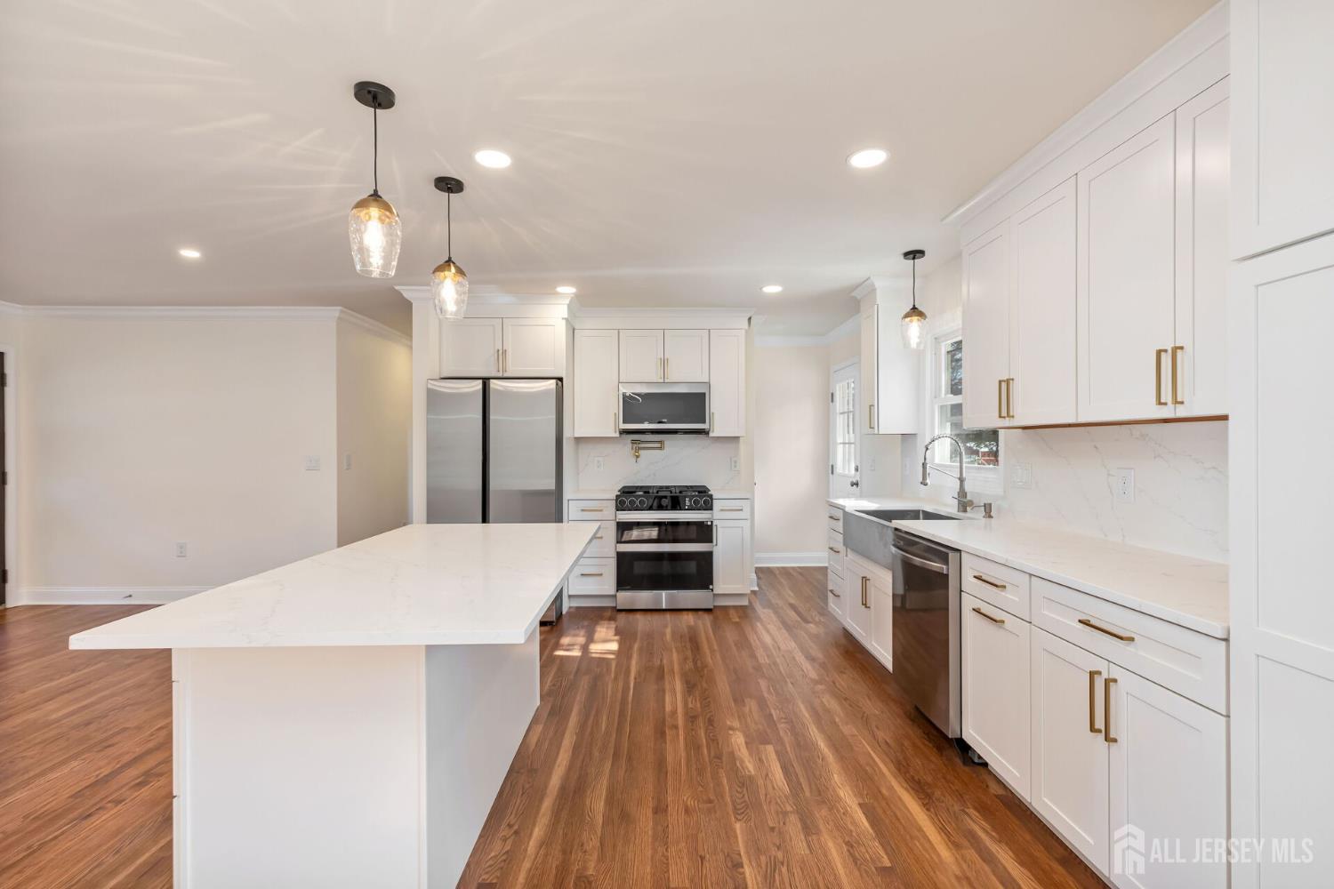 64 Ellison Road Somerset, NJ 08873 - Photo 9 of 53 Gallery Image 9