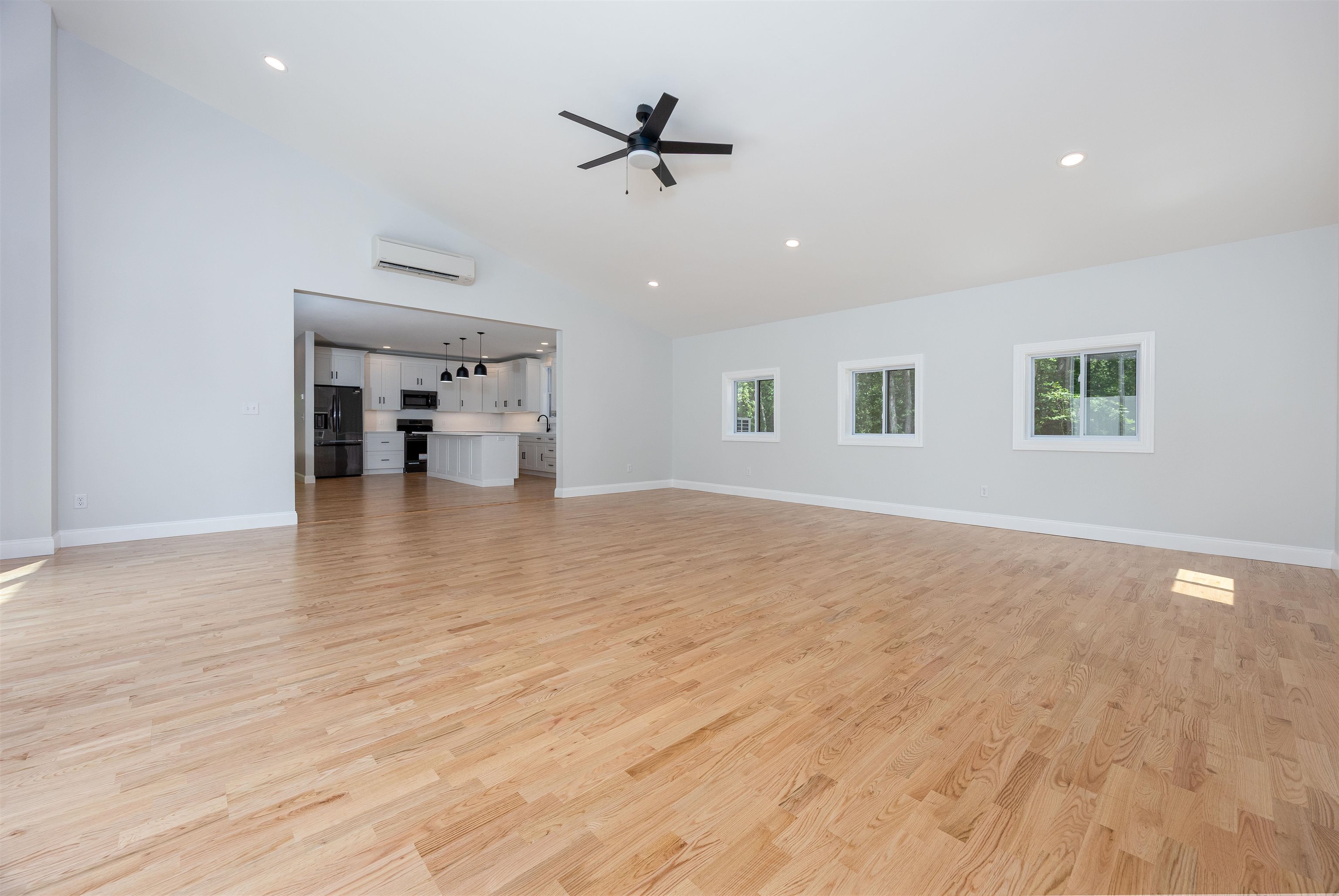 99 Rockingham Road, Unit 1 Londonderry, NH 03053 - Photo 13 of 42