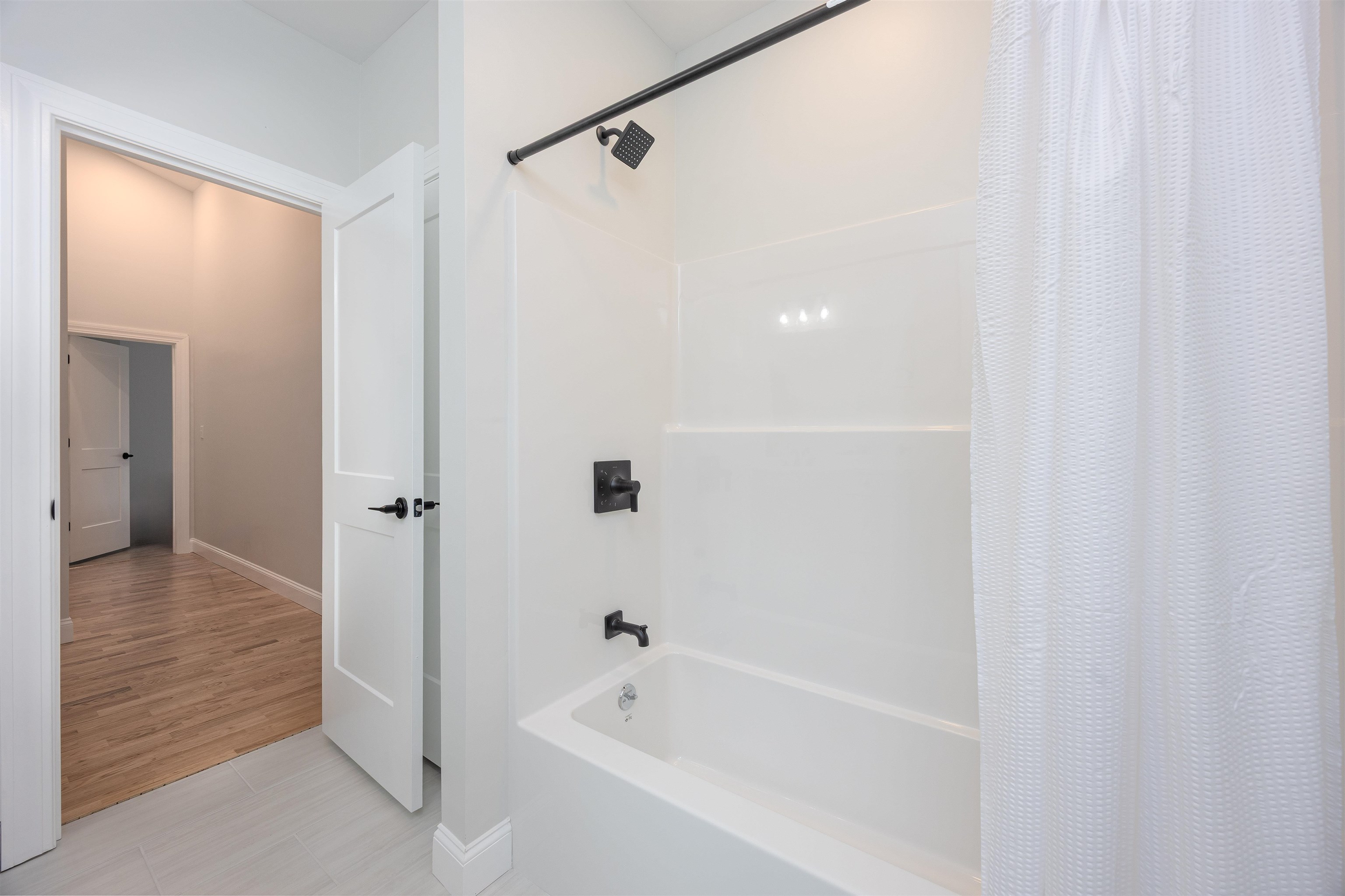 99 Rockingham Road, Unit 1 Londonderry, NH 03053 - Photo 21 of 42