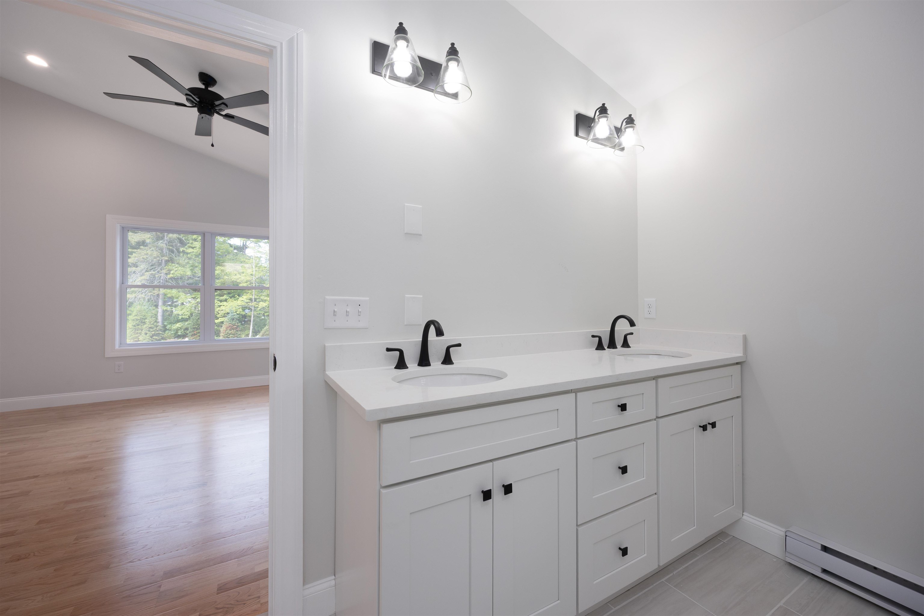 99 Rockingham Road, Unit 1 Londonderry, NH 03053 - Photo 25 of 42