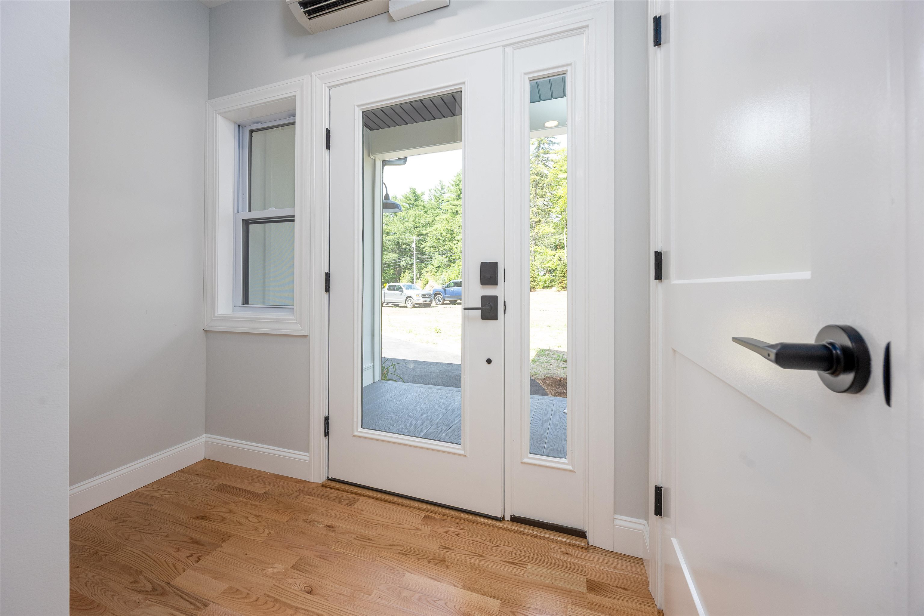 99 Rockingham Road, Unit 1 Londonderry, NH 03053 - Photo 3 of 42