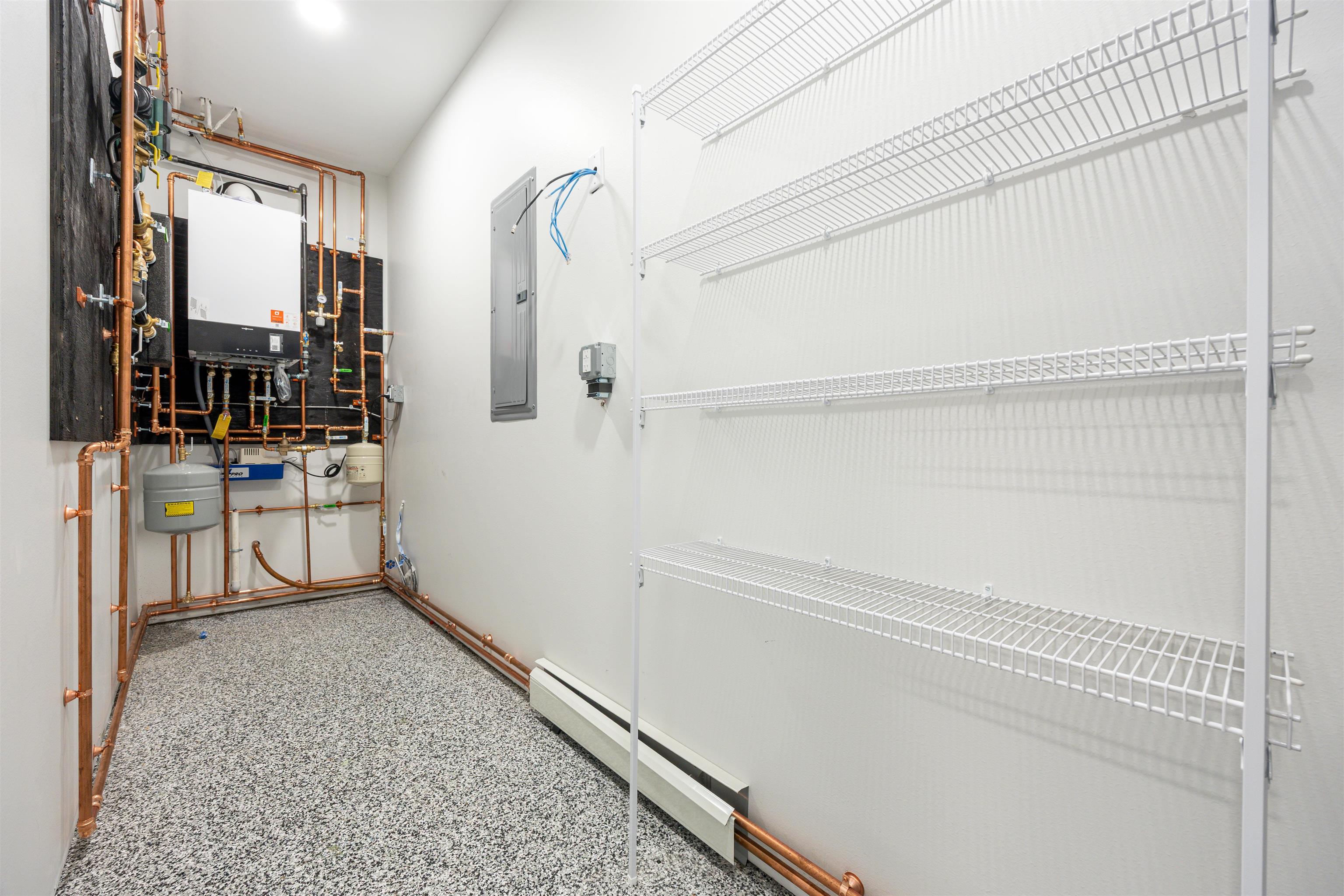 99 Rockingham Road, Unit 1 Londonderry, NH 03053 - Photo 35 of 42