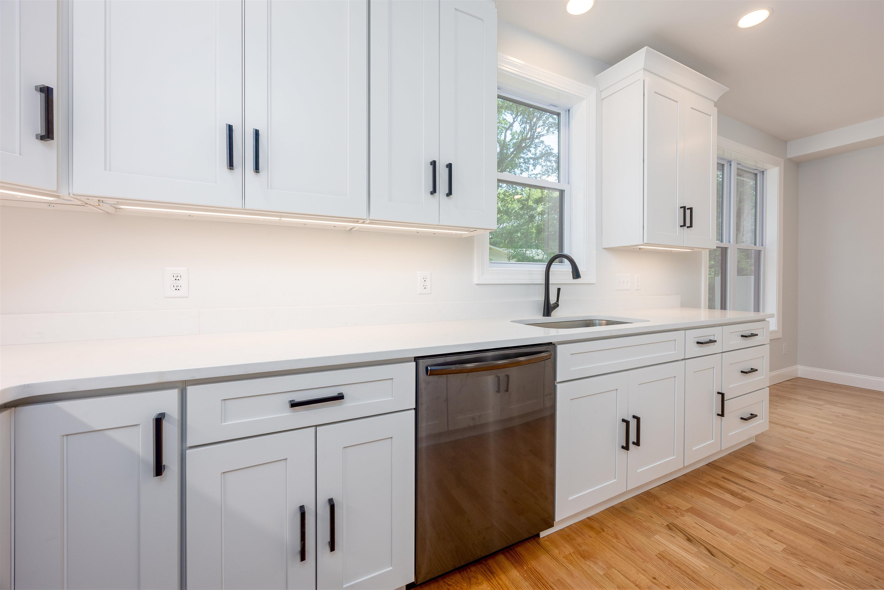 99 Rockingham Road, Unit 1 Londonderry, NH 03053 - Photo 7 of 42