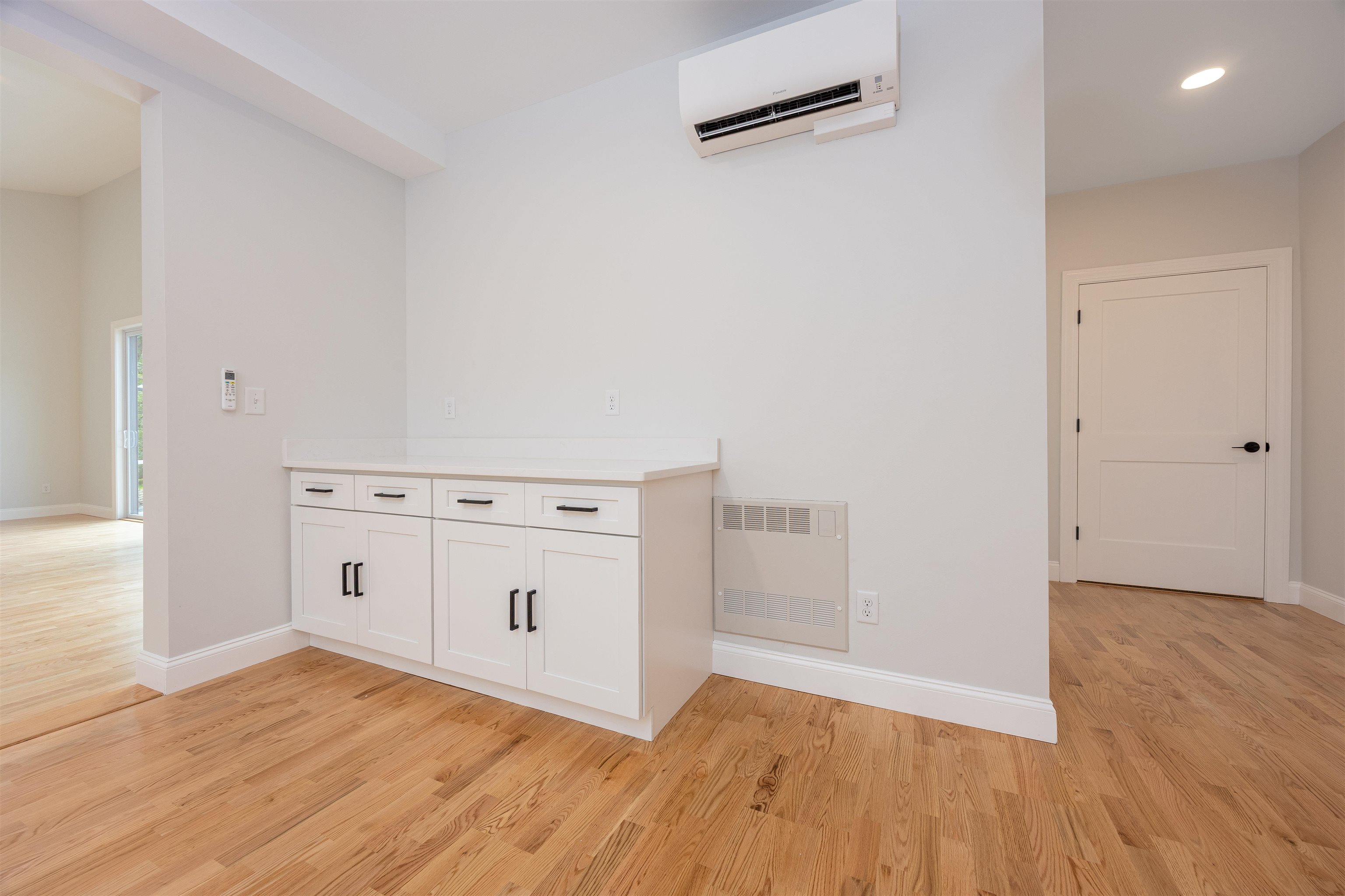 99 Rockingham Road, Unit 1 Londonderry, NH 03053 - Photo 8 of 42