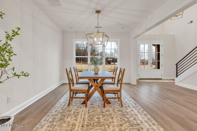 2007 College Road Southaven, MS 38672 - Photo 7 of 36 Dining room