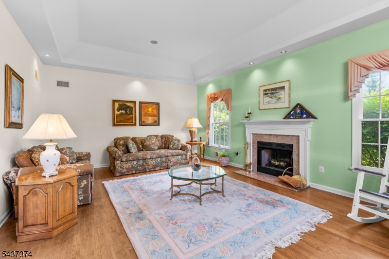 38 Canterbury Road Denville, NJ 07834 - Photo 8 of 36