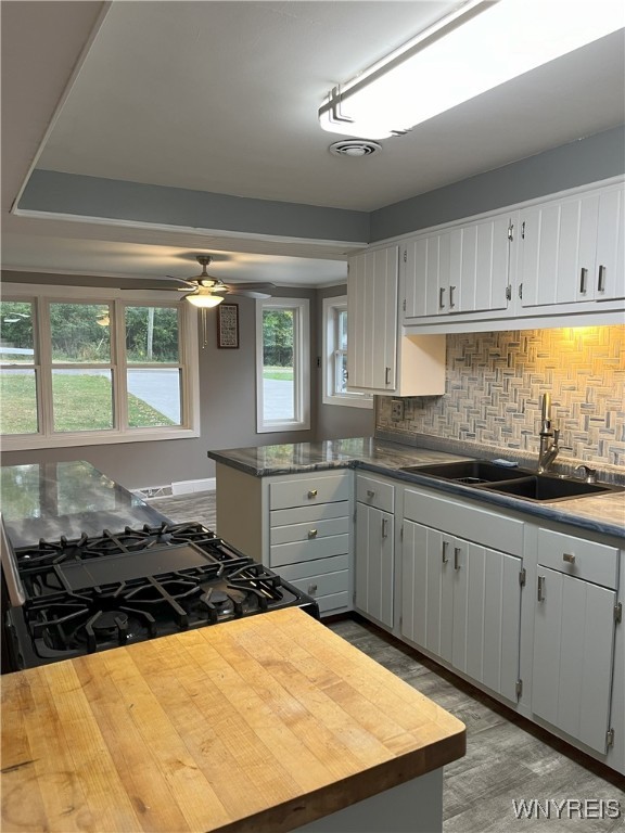 4833 Freeman Road Orchard Park, NY 14127 - Photo 7 of 34 Kitchen