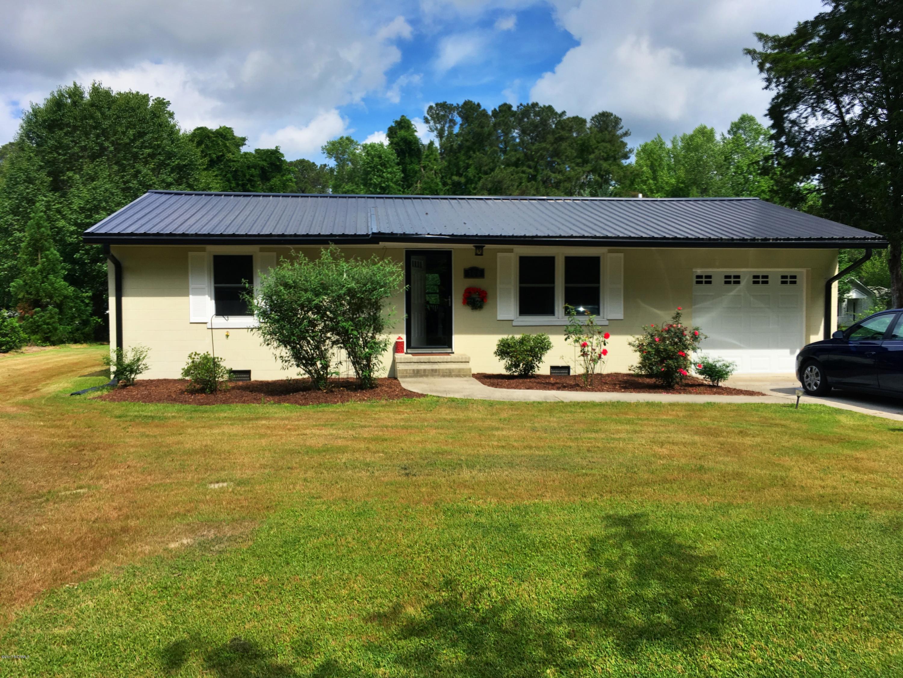 308 Smaw Road Washington, NC 27889 - Photo 1 of 11 308 Smaw Rd