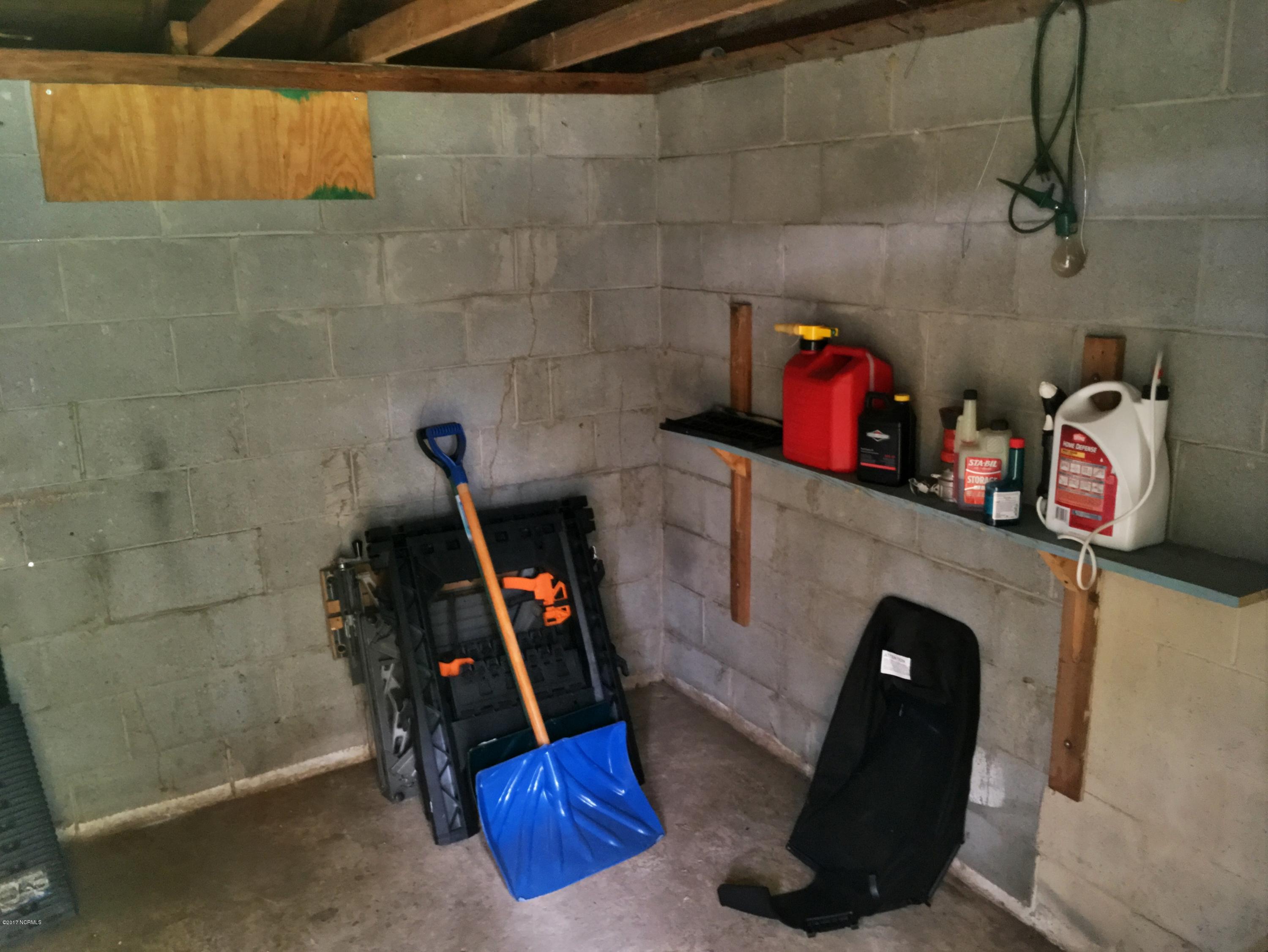 308 Smaw Road Washington, NC 27889 - Photo 11 of 11 storage building