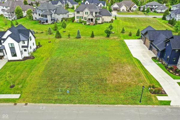$299,900 | 374 Old Ashbury Road, Westfield, IN 46074
