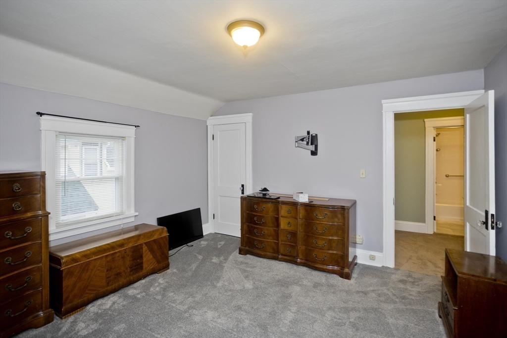 44 Meredith Street Springfield, MA 01108 - Photo 26 of 41