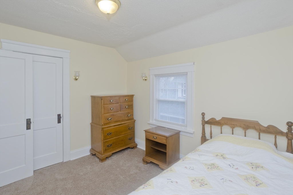 44 Meredith Street Springfield, MA 01108 - Photo 29 of 41