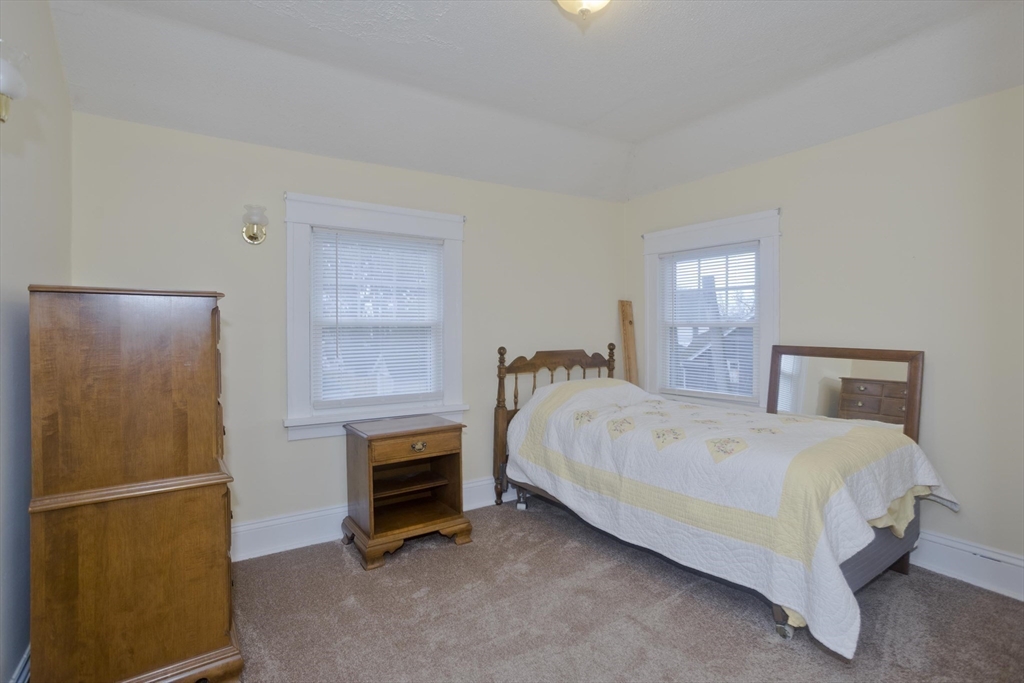 44 Meredith Street Springfield, MA 01108 - Photo 30 of 41