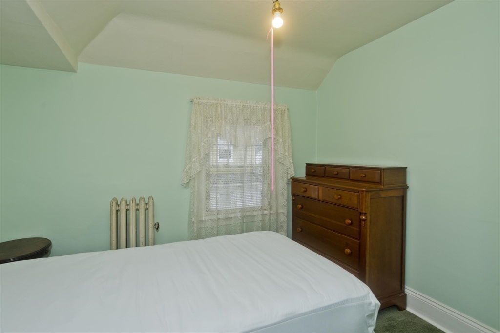 44 Meredith Street Springfield, MA 01108 - Photo 35 of 41