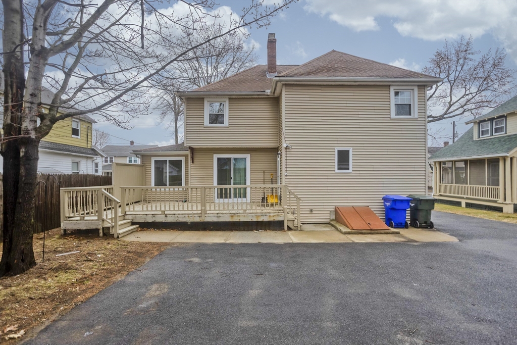 44 Meredith Street Springfield, MA 01108 - Photo 5 of 41