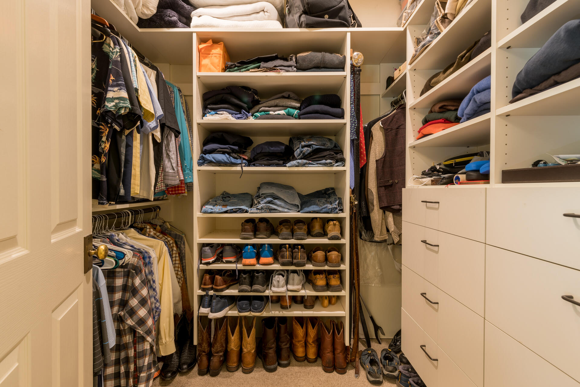 102 Willow Road Hailey, ID 83333 - Photo 18 of 38 His and her walk-in closet