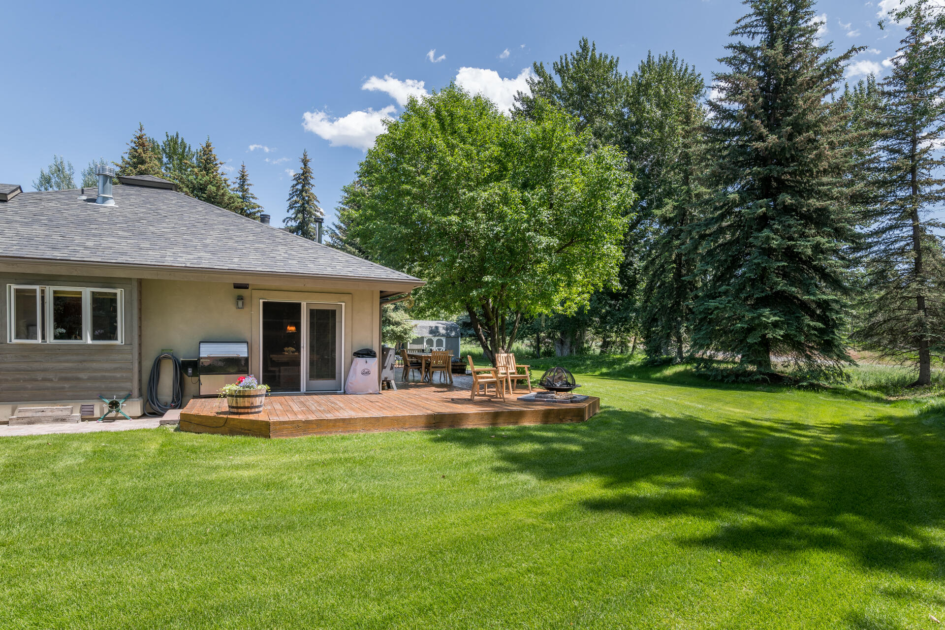 102 Willow Road Hailey, ID 83333 - Photo 24 of 38 Facing east toward kitchen