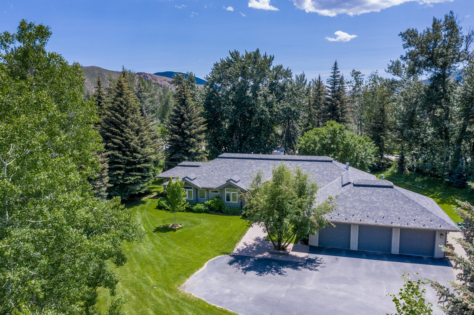 102 Willow Road Hailey, ID 83333 - Photo 37 of 38 Facing south toward garages