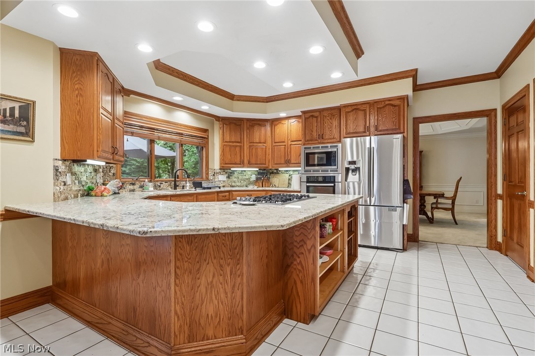 8615 Raintree Run Youngstown, OH 44514 - Photo 4 of 48