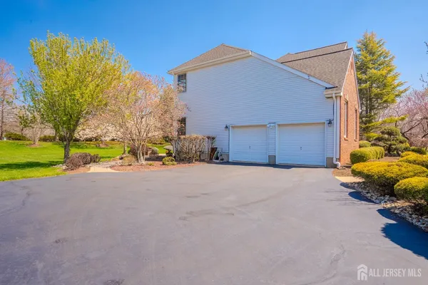 $1,450,000 | 31 Sapphire Drive, West Windsor, NJ 08550