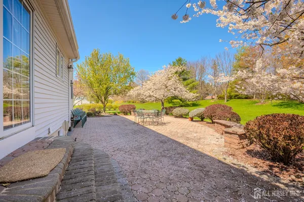 $1,450,000 | 31 Sapphire Drive, West Windsor, NJ 08550