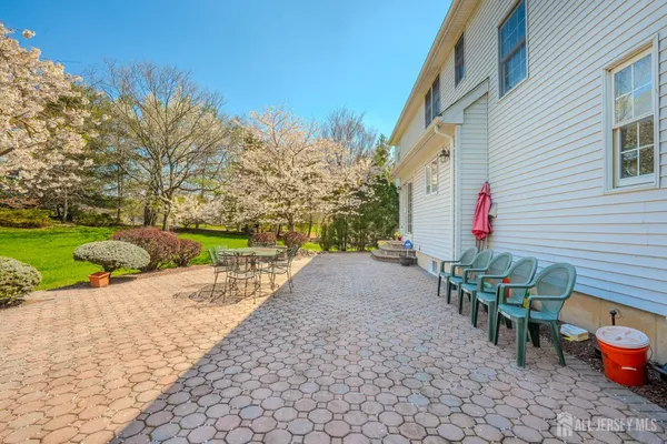 $1,450,000 | 31 Sapphire Drive, West Windsor, NJ 08550