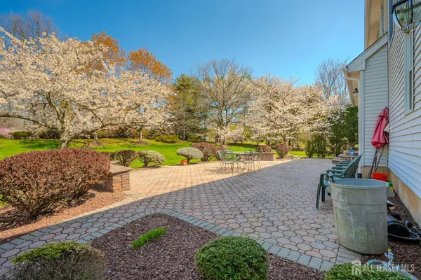 $1,450,000 | 31 Sapphire Drive, West Windsor, NJ 08550