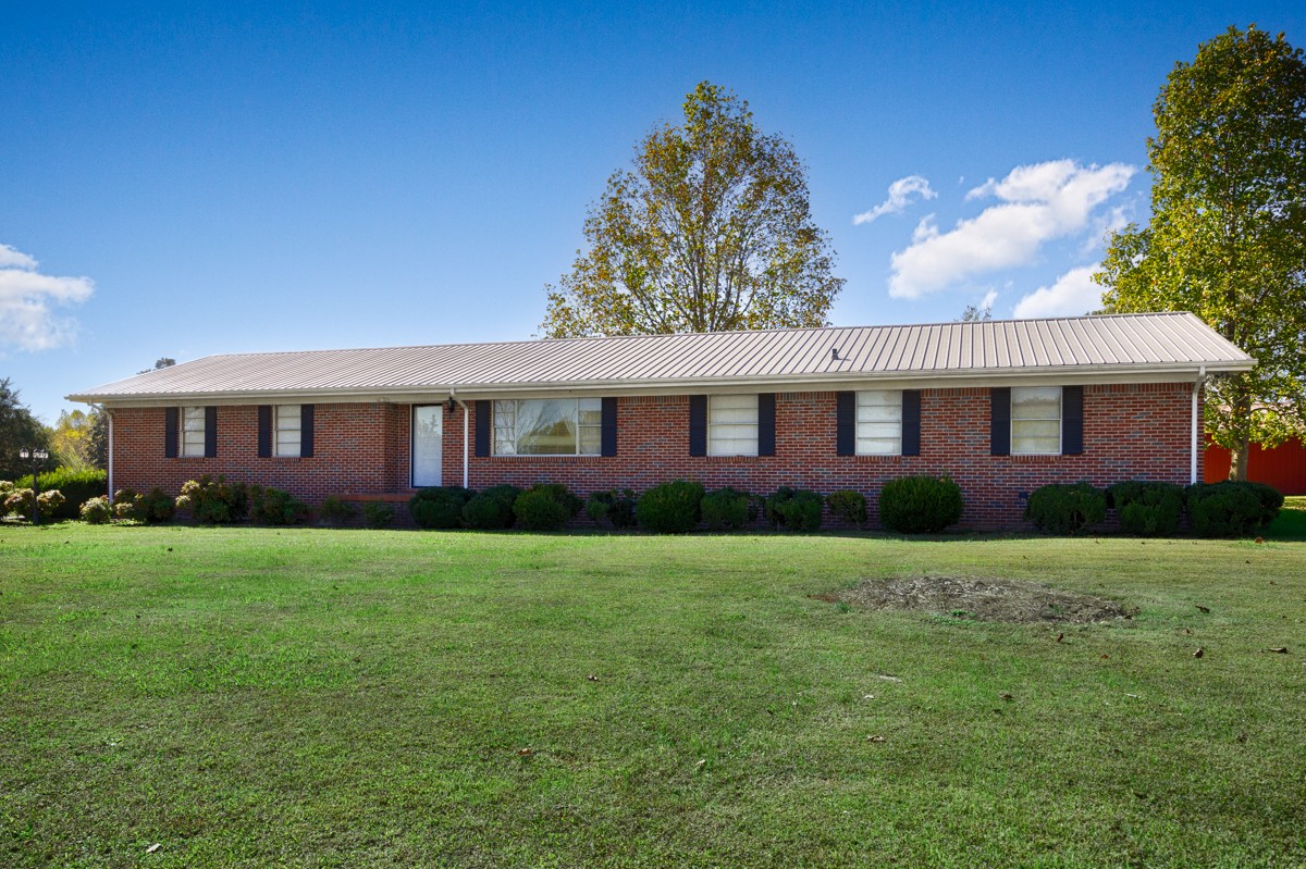 40 Blanche Road Taft, TN 38488 - Photo 25 of 38 a view of a house with a yard