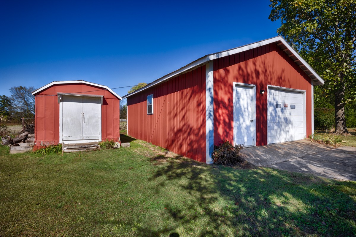 40 Blanche Road Taft, TN 38488 - Photo 32 of 38 a view of a backyard with large trees
