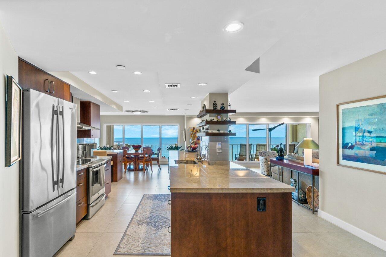 4301 North Ocean Boulevard, Unit A 1502 Boca Raton, FL 33431 - Photo 5 of 37 008-4301NorthOceanBoulevard-UnitA1502-Bo