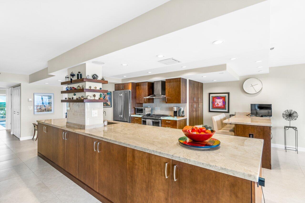 4301 North Ocean Boulevard, Unit A 1502 Boca Raton, FL 33431 - Photo 9 of 37 014-4301NorthOceanBoulevard-UnitA1502-Bo