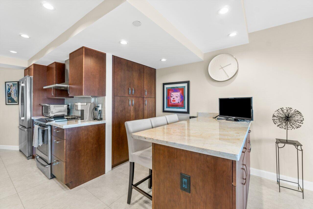 4301 North Ocean Boulevard, Unit A 1502 Boca Raton, FL 33431 - Photo 10 of 37 013-4301NorthOceanBoulevard-UnitA1502-Bo