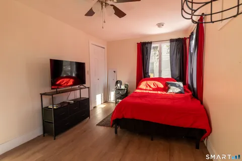 $343,900 | 231 Broad Street, Norwich, CT 06360