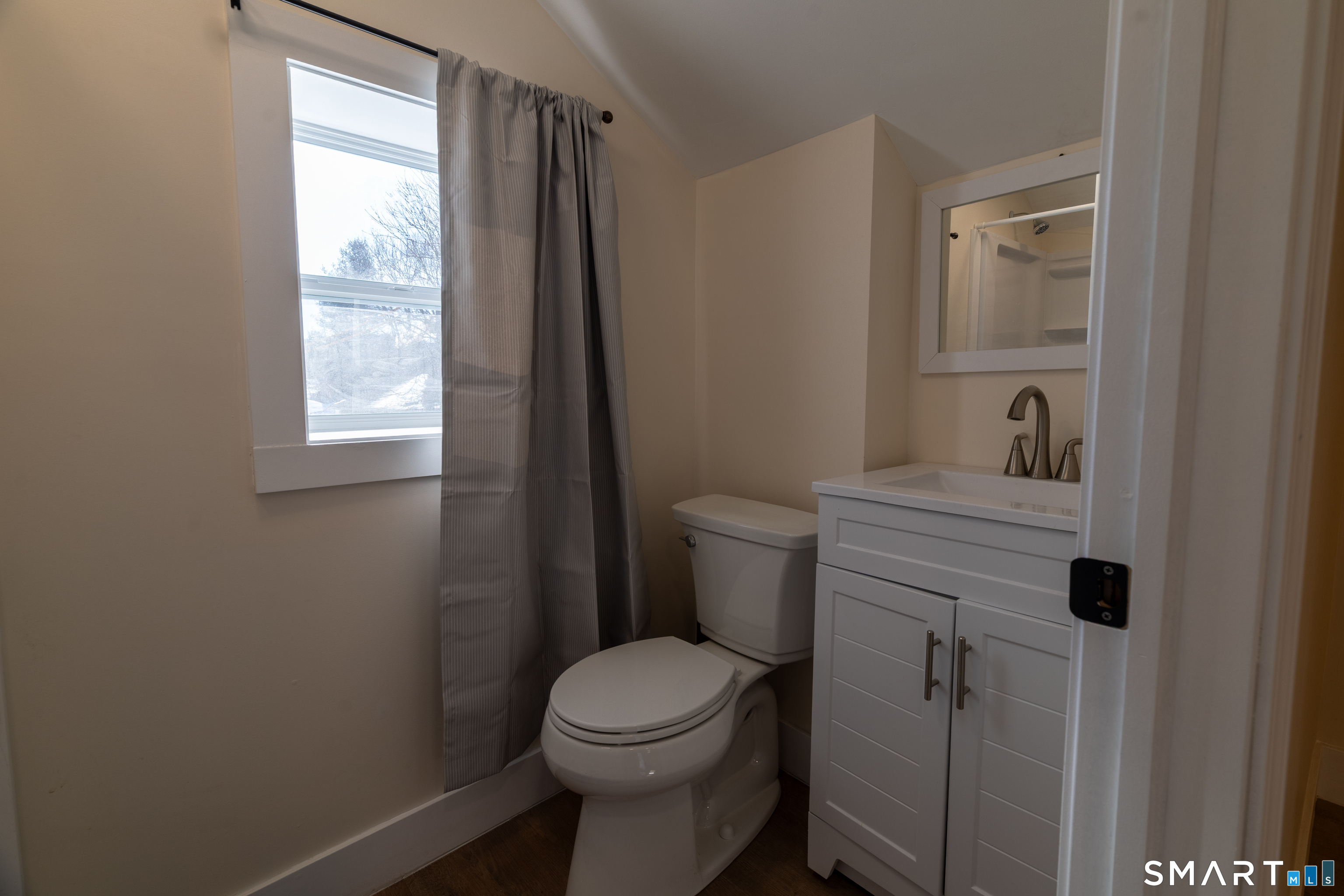 231 Broad Street Norwich, CT 06360 - Photo 14 of 21