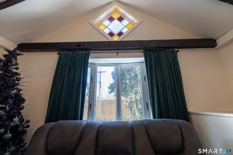 $339,900 | 231 Broad Street, Norwich, CT 06360