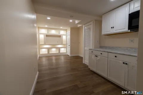 $339,900 | 231 Broad Street, Norwich, CT 06360