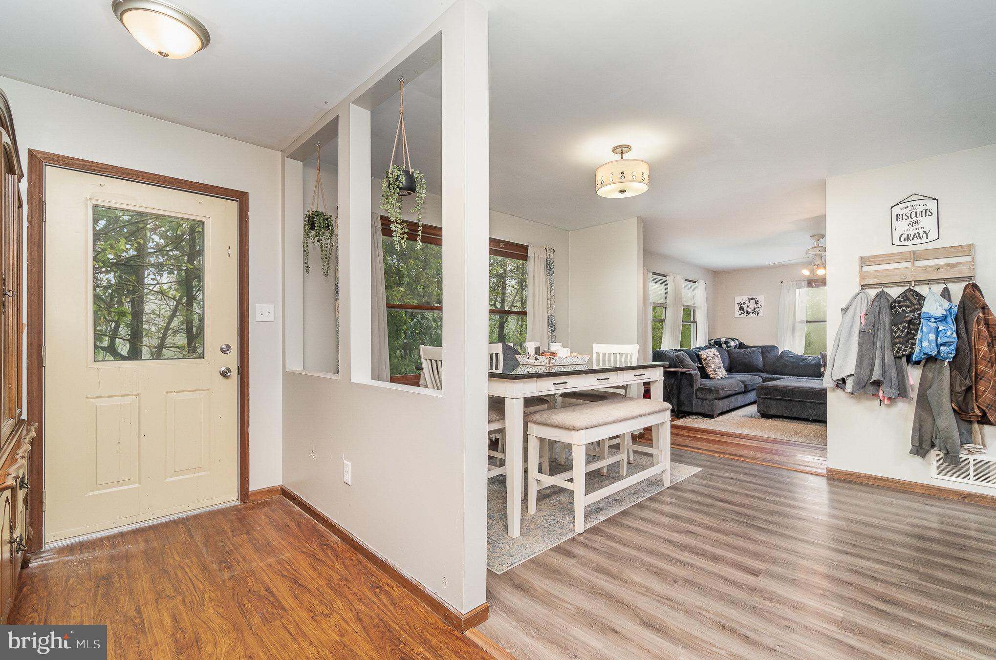 585 Poplar Road Dillsburg, PA 17019 - Photo 4 of 34 Gallery Image 4