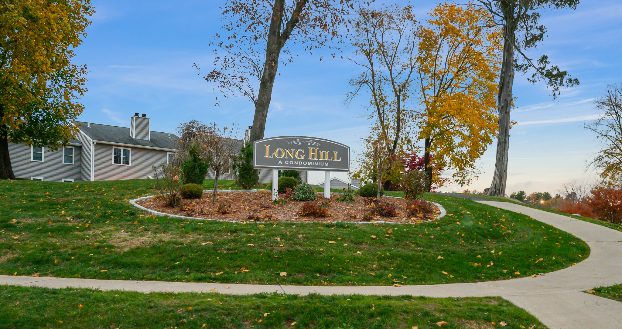 753 Long Hill Road, Unit A Middletown, CT 06457 - Photo 1 of 1 a front view of a house with garden
