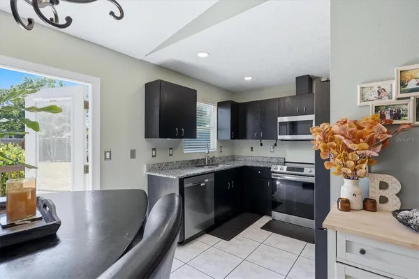 $2,550 | 4478 Longford Drive, Sarasota, FL 34232