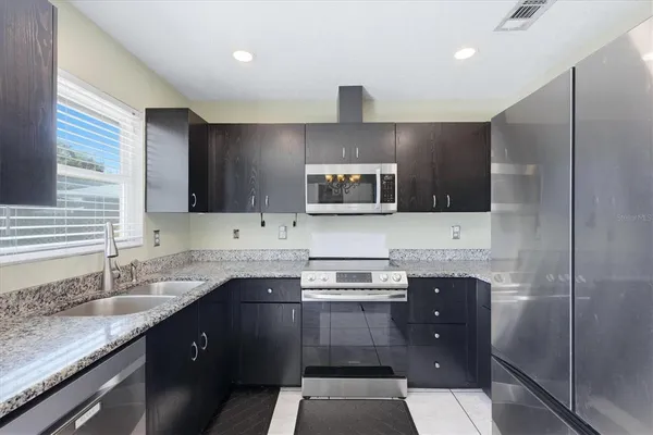 $2,550 | 4478 Longford Drive, Sarasota, FL 34232