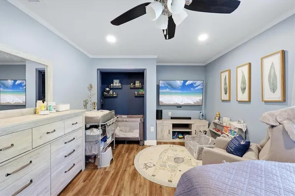 $2,550 | 4478 Longford Drive, Sarasota, FL 34232