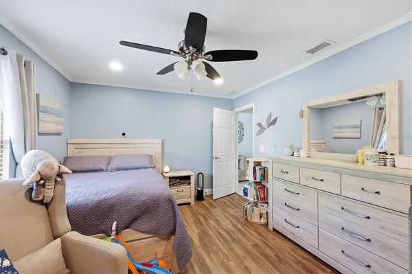 $2,550 | 4478 Longford Drive, Sarasota, FL 34232