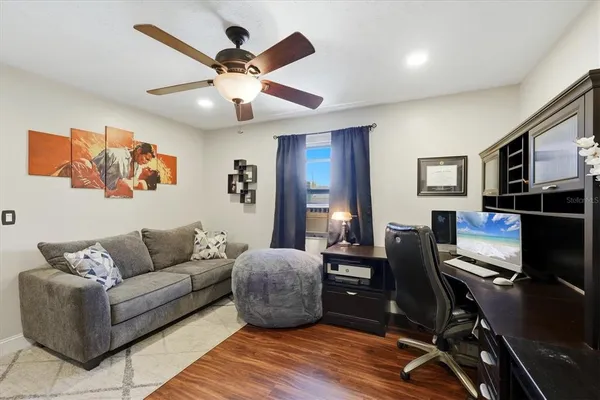 $2,550 | 4478 Longford Drive, Sarasota, FL 34232