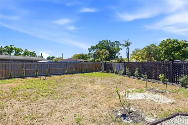 $2,550 | 4478 Longford Drive, Sarasota, FL 34232