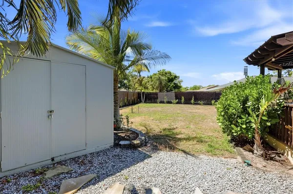 $2,550 | 4478 Longford Drive, Sarasota, FL 34232