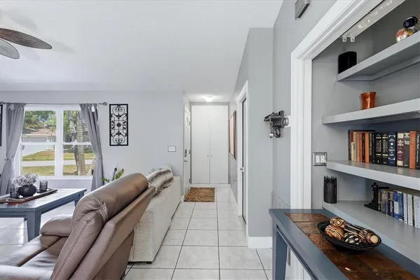 $2,550 | 4478 Longford Drive, Sarasota, FL 34232