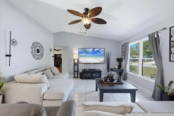 $2,550 | 4478 Longford Drive, Sarasota, FL 34232